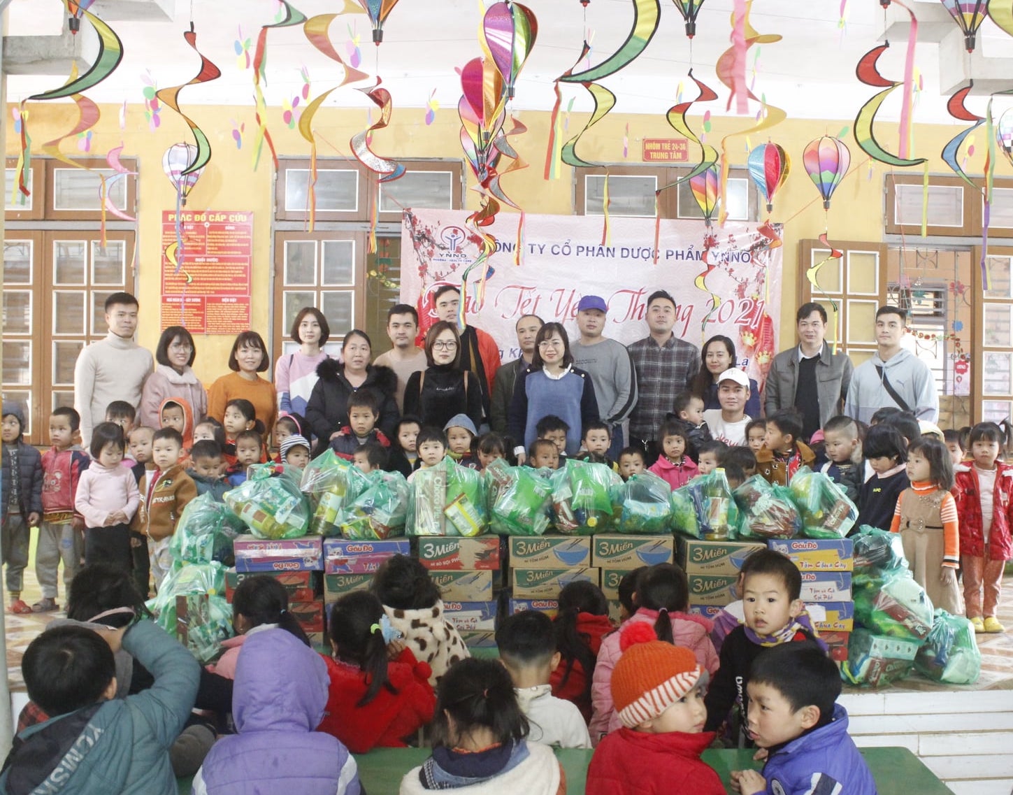 Trao Tết yêu thương 2021